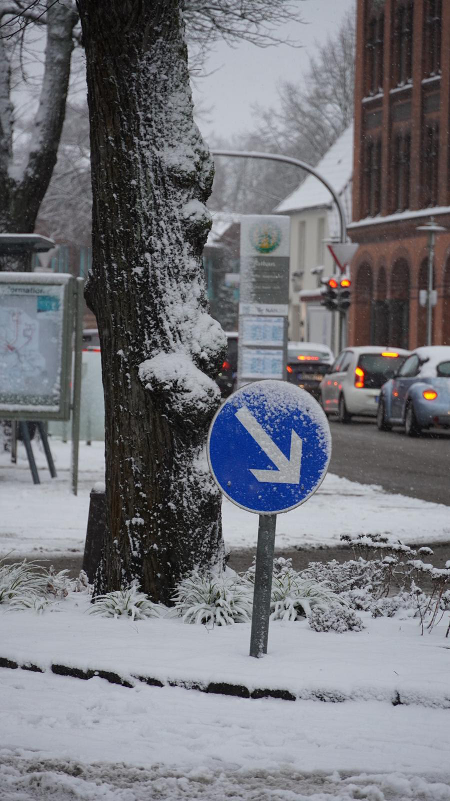 Verschneite Straße in Neumünster